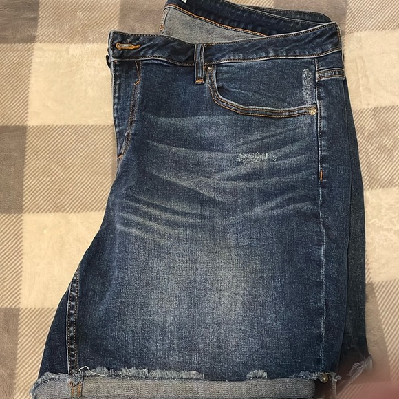 Vigoss cut off Jean shorts dark wash size 20 - Picture 1 of 4